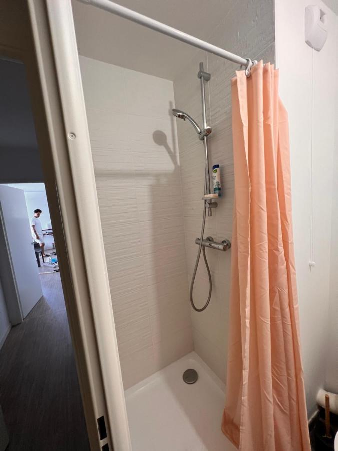 סארטרוויל Chambre Privee Dans Un Appartement A 37 Min De Champs Elysees מראה חיצוני תמונה