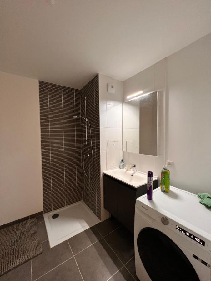 סארטרוויל Chambre Privee Dans Un Appartement A 37 Min De Champs Elysees מראה חיצוני תמונה