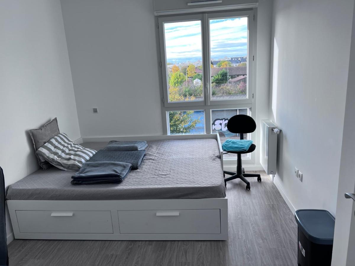 סארטרוויל Chambre Privee Dans Un Appartement A 37 Min De Champs Elysees מראה חיצוני תמונה